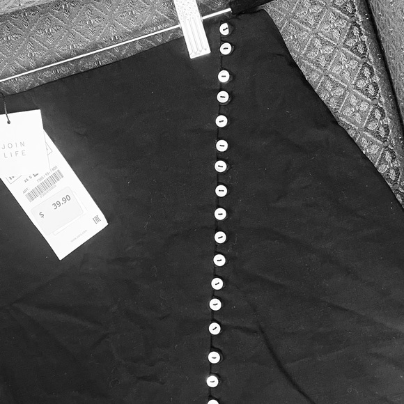 ZARA Sensational & Versatile Black Mini A line Skirt with Buttons 🔥 - Picture 5 of 6